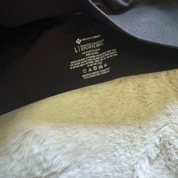 Black sports bra bundle - Picture 9 of 9